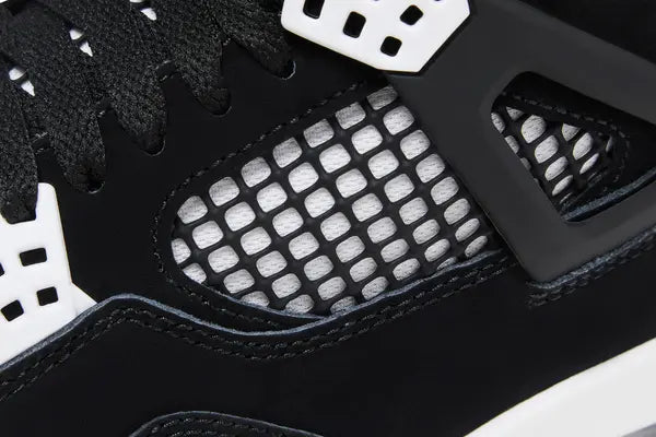 Air Jordan 4 Retro 'White Thunder' Sneakers for Unisex